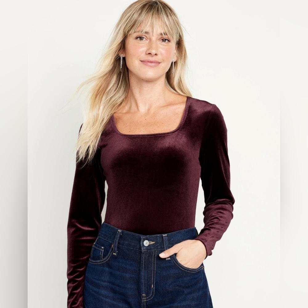 Fitted Square-Neck Velvet Top for Women. Brand new with tags, never worn.